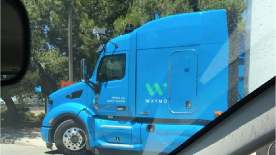 google’ın otonom kamyon görüntüleri